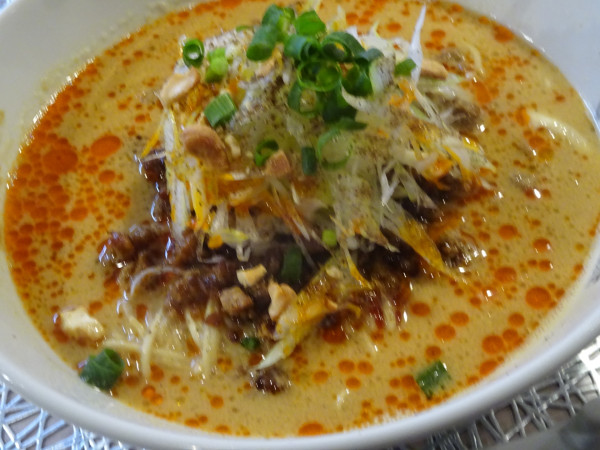 「担々麺　1,000円」@中国菜はつがい麻婆豆腐店の写真
