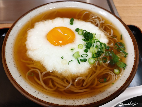 「月見とろろそば」@立ちそば処 杜の写真