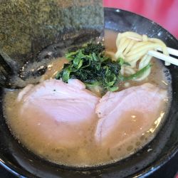 ラーメン並(固めちょっと薄め)(900)