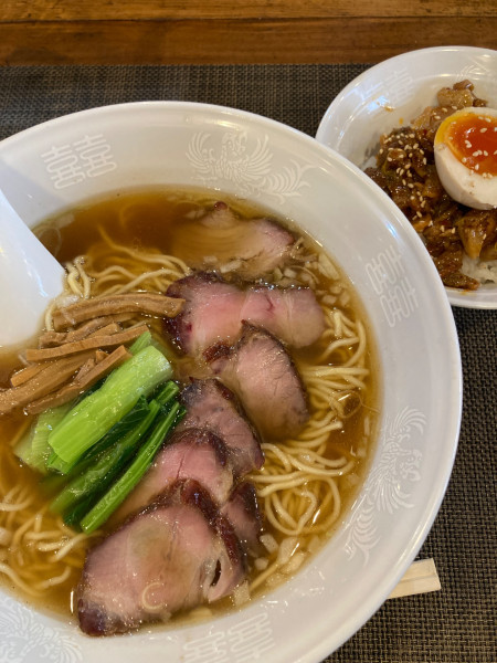 「チャーシュー麺、醤油、気まぐれご飯」@らーめん穀雨の写真