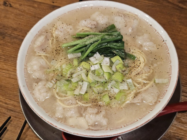 「常陸牛のシマチョウそば」@立ち呑み居酒屋 金町製麺の写真