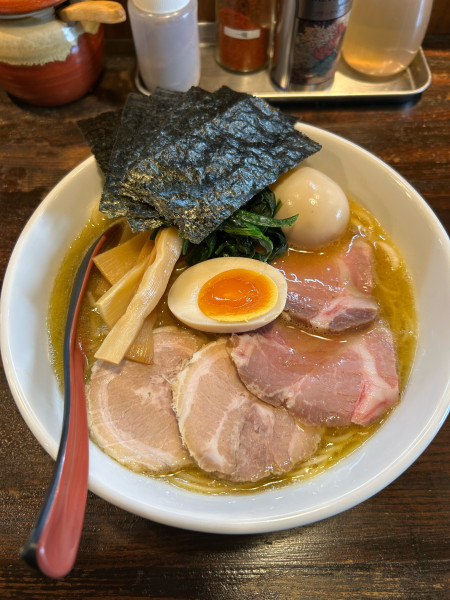 「無化調濃厚鶏白湯ラーメン大盛り+特製トッピング」@らーめん詩の写真