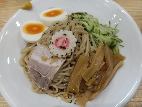 「冷し中華+ゆで玉子」@らーめん 高尾の写真