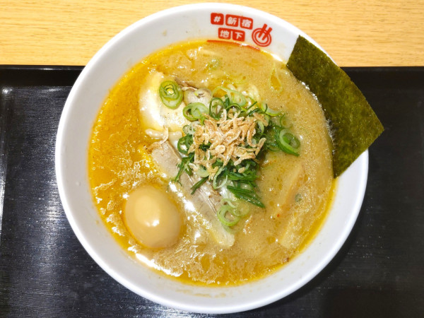 「濃厚海老味噌 1400円+200円　1600円」@#新宿地下ラーメンの写真