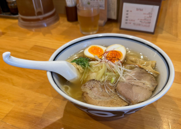 「熟成くろおびラーメン（塩）」@利尻昆布ラーメン くろおび 六本木店の写真