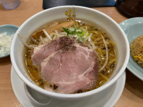 「味噌らぁ麺+半チャーハン」@らぁ麺 はやし田 味の素スタジアム店の写真