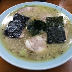 チャーシューメン 並(多め、濃いめ) 950円