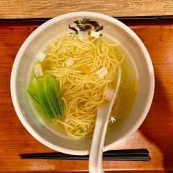 鴨出汁中華そば(塩):990円