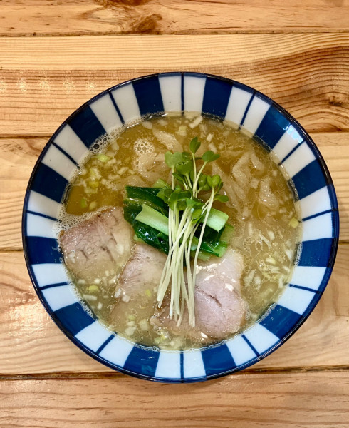「らぁ麺(塩)手打ち麺」@らぁ麺 秀登の写真
