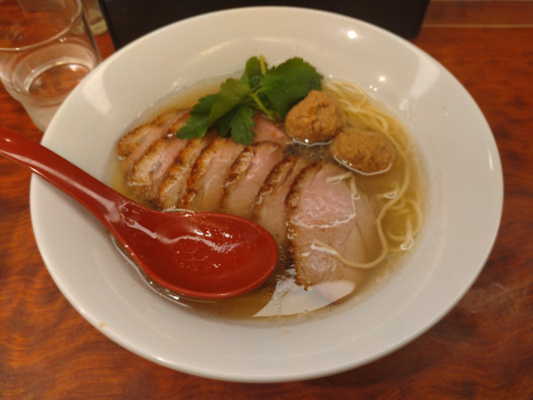 「【限定】鴨そば(試作の塩)¥1500+鴨ロース3枚¥350-」@三馬路 東京店の写真