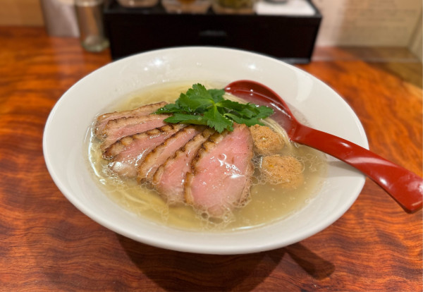 「鴨そば（塩）¥1500、鴨ロース¥350」@三馬路 東京店の写真