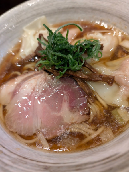 「ワンタン麺 醤油」@らぁ麺 花筏の写真