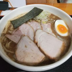 濃厚中華そば(トッピング：チャーシュー)