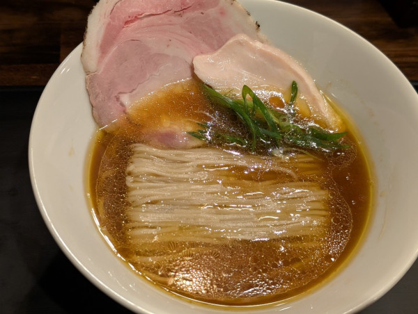 「鶏醤油そば」@中華蕎麦しげ田の写真