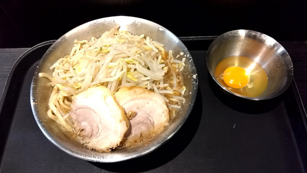 「小ラーメン（９８０円）＋生卵（５０円）」@#Ramen045の写真