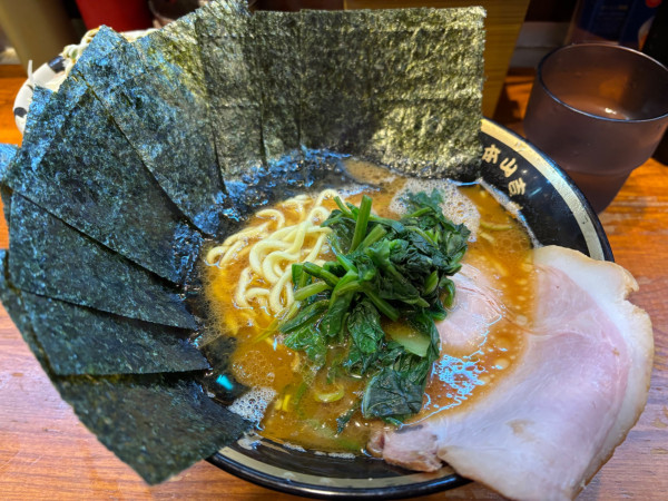 「ラーメン　＋　海苔」@末廣家の写真