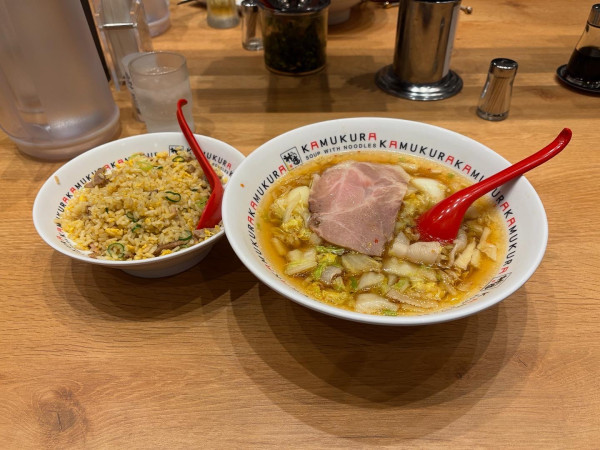 「おいしいラーメン 炒飯セット」@どうとんぼり神座 アトレ恵比寿店の写真