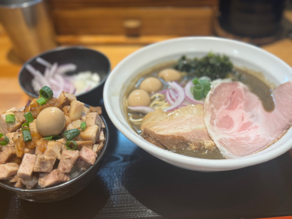 「濃厚煮干しそば」@煮干らぁめん 樹鈴の写真