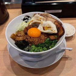 麺や マルショウ EST店の画像