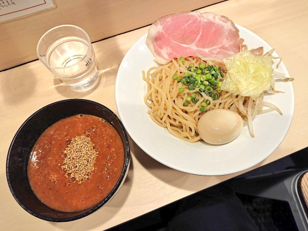 「つけ麺中盛、煮卵」@東京海老トマトの写真