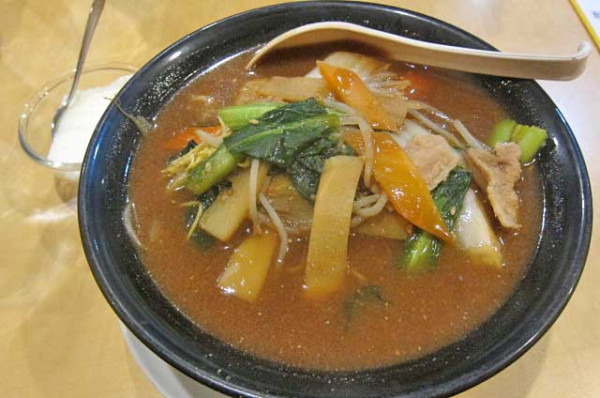 「味噌ラーメン　750円」@花彫酒家の写真