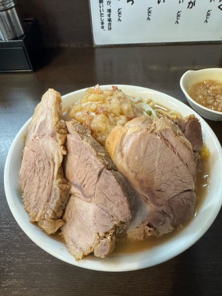 「ラーメン中 豚マシ」@ラーメンどでん 大宮店の写真