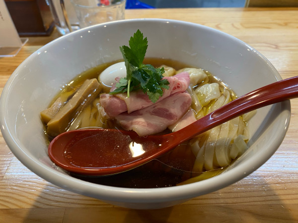 「特上中華そば」@自家製麺 くろ松の写真