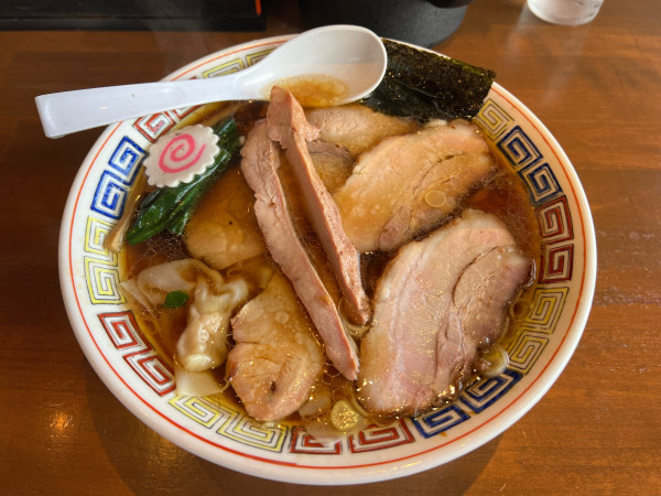 「ワンタンチャーシュー麺」@白河手打中華そば ヱビスヤの写真