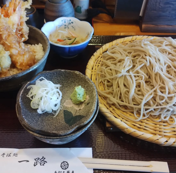 「せいろ&ミニ天丼、小鉢」@そば処 一路の写真