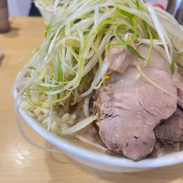 「大ラーメン＋ネギ、ニンニク野菜マシ脂マシ¥1250」@ラーメン二郎 八王子野猿街道店2の写真