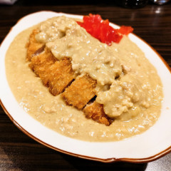 白カレーの店 1/f  ゆらぎの画像