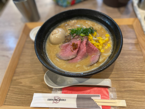 「みやっちくん限定 牛骨無双〜ホワイト・ディメンション〜」@えびそば 緋彩の写真