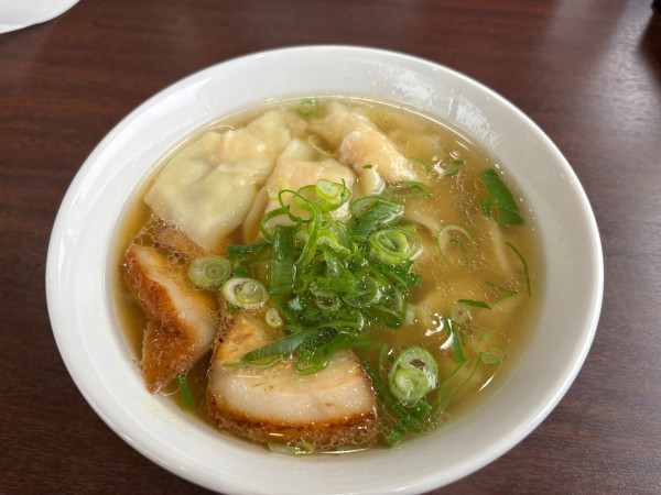 「塩らーめん＋ワンタン」@らーめん 木陰 四街道店の写真