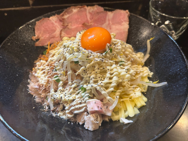 「ジャンクまぜそば980円+レアチャーシュー」@HAYATEの写真