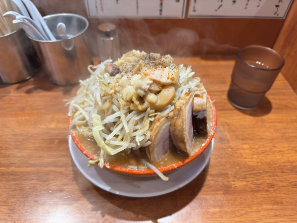 「大豚ラーメン」@らーめん バリ男 行徳店の写真