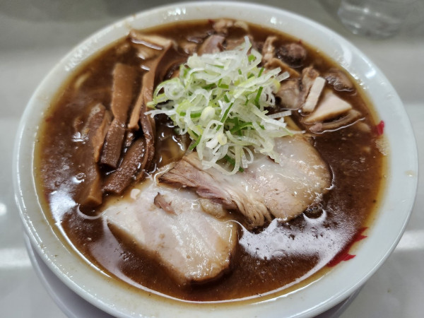 「中華そば+切り落としチャーシュー」@中華そば きくたにの写真