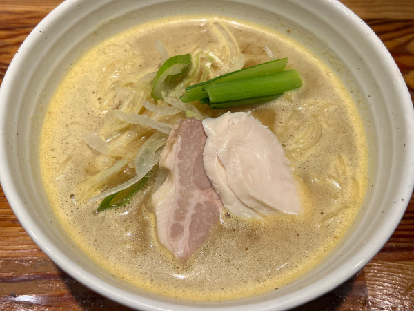 「利 カレークリーミー麺」@麺や 一途の写真