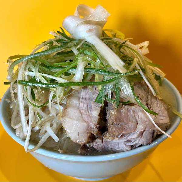 「限定 NaCl ニンニク ヤサイ アブラ しょうが ネギ」@ラーメン二郎 八王子野猿街道店2の写真