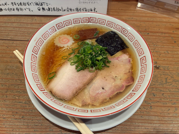 「伊吹いりこの中華そば　1200円」@ねいろ屋の写真