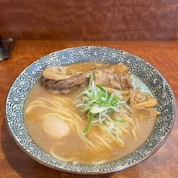 豚なんこつチャーシュー麺