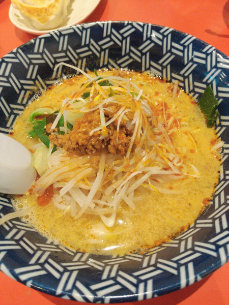 「白胡麻担々麺」@丘山酒家の写真