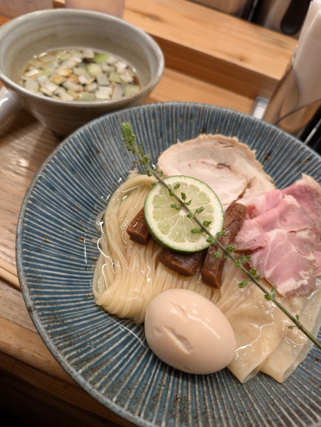 「特製昆布水つけ麺」@銀座らぁ麺 しら石の写真