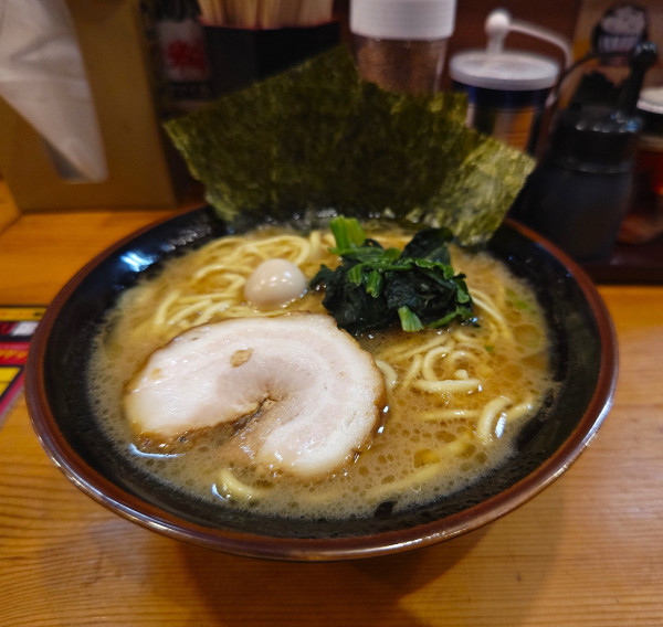 「ラーメン（醤油）並」@横濱家系ラーメン 明豊家 住吉店の写真