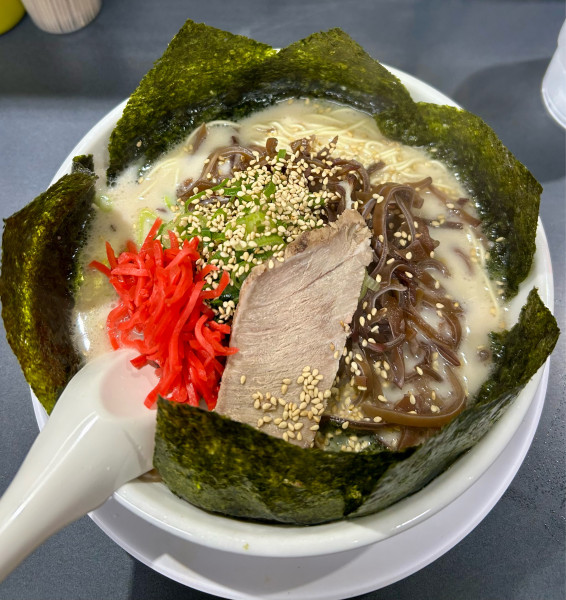 「ラーメン 海苔 キクラゲ 替玉 650+100+100+0円」@博多天神 お茶の水店の写真