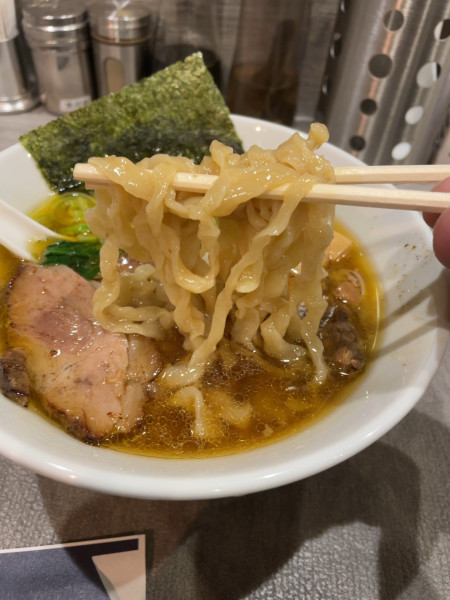 「醤油ら〜麺1040円」@手打ち 蓮の写真