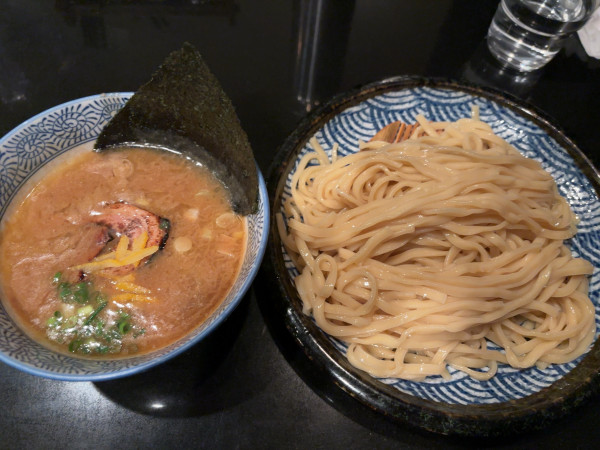 「濃厚地鶏魚介つけ麺　麺大盛1100円」@青山焼鳥倶楽部の写真