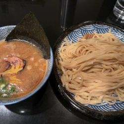 濃厚地鶏魚介つけ麺　麺大盛1100円
