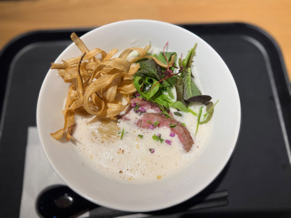 「牛骨ラーメン-白湯- 1500円」@座銀 ZAGIN DIVeRSITYの写真