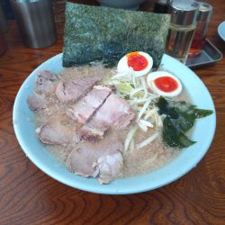 ネギチャーシューメン+中盛+味玉