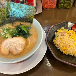 ラーメン清六家 神立店の画像